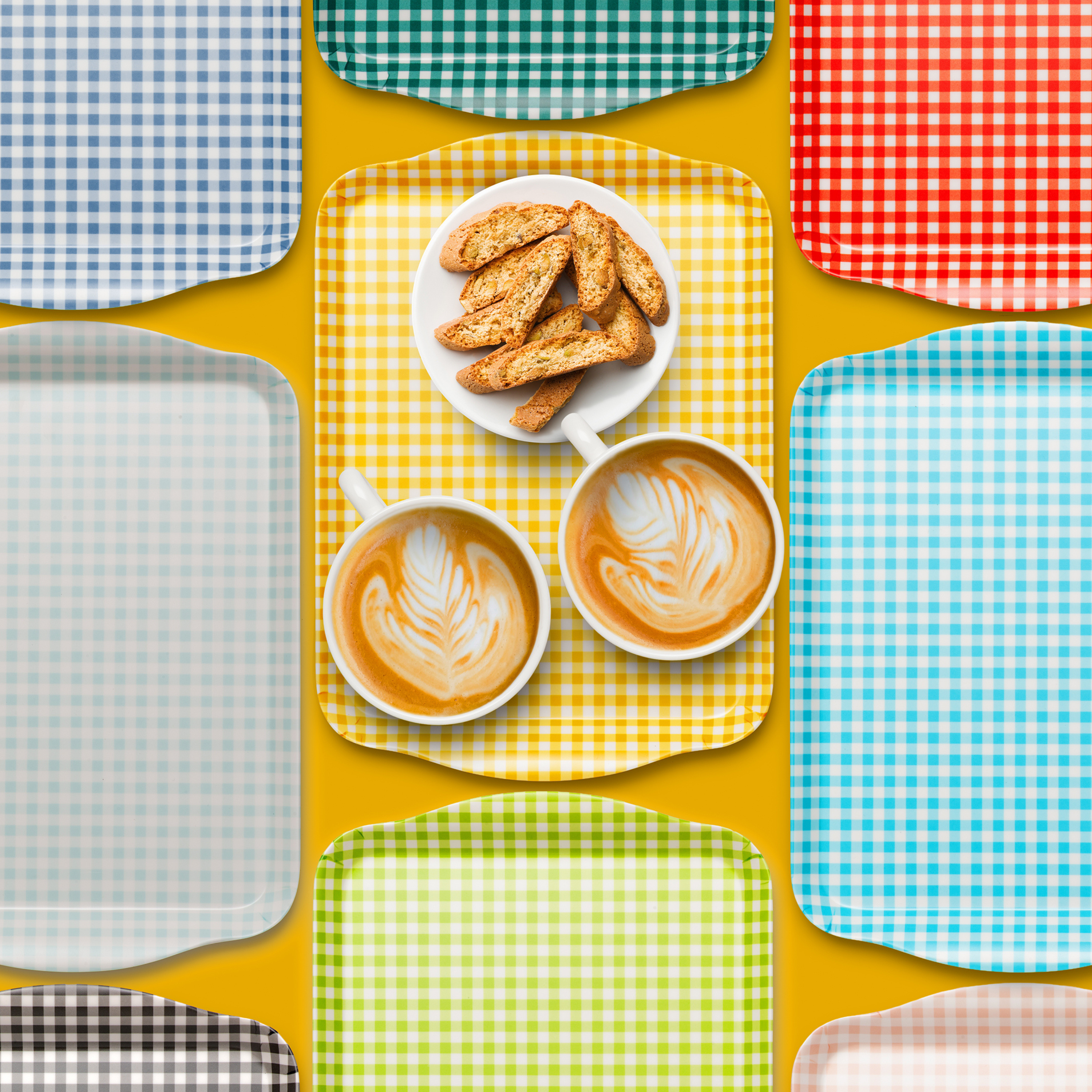 Premium Melamine Gingham Tray, 30 x 21cm