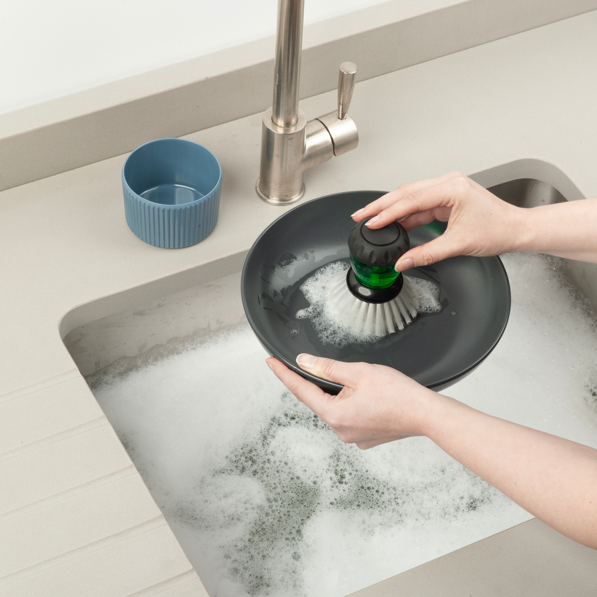 Washing Up Dish Brush & Holder Set