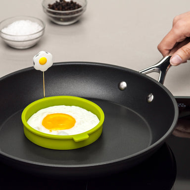 Perfect fried eggs with the Zeal Silicone Egg Ring