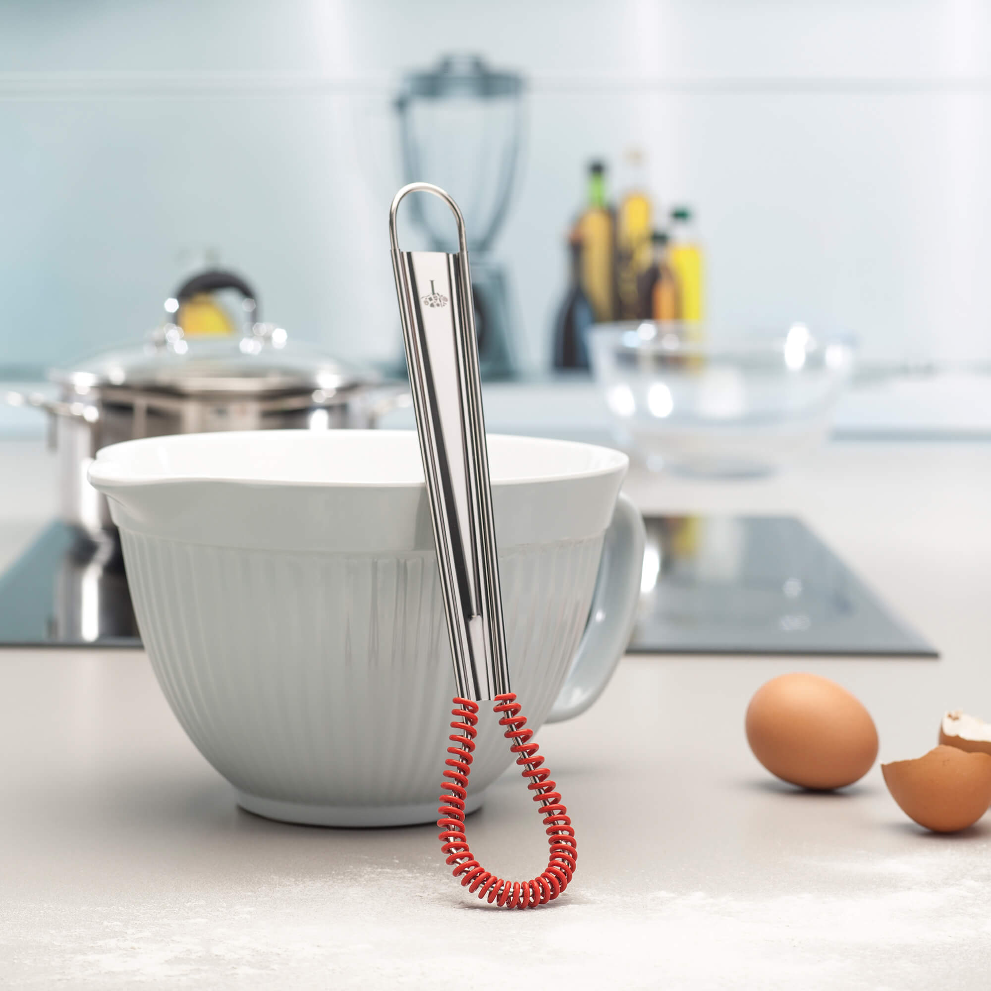 https://zealzeal.com/cdn/shop/products/zeal-j316_silicone-large-sauce-whisk-in-red_lifestyle-batter_2000x2000.jpg?v=1625503620