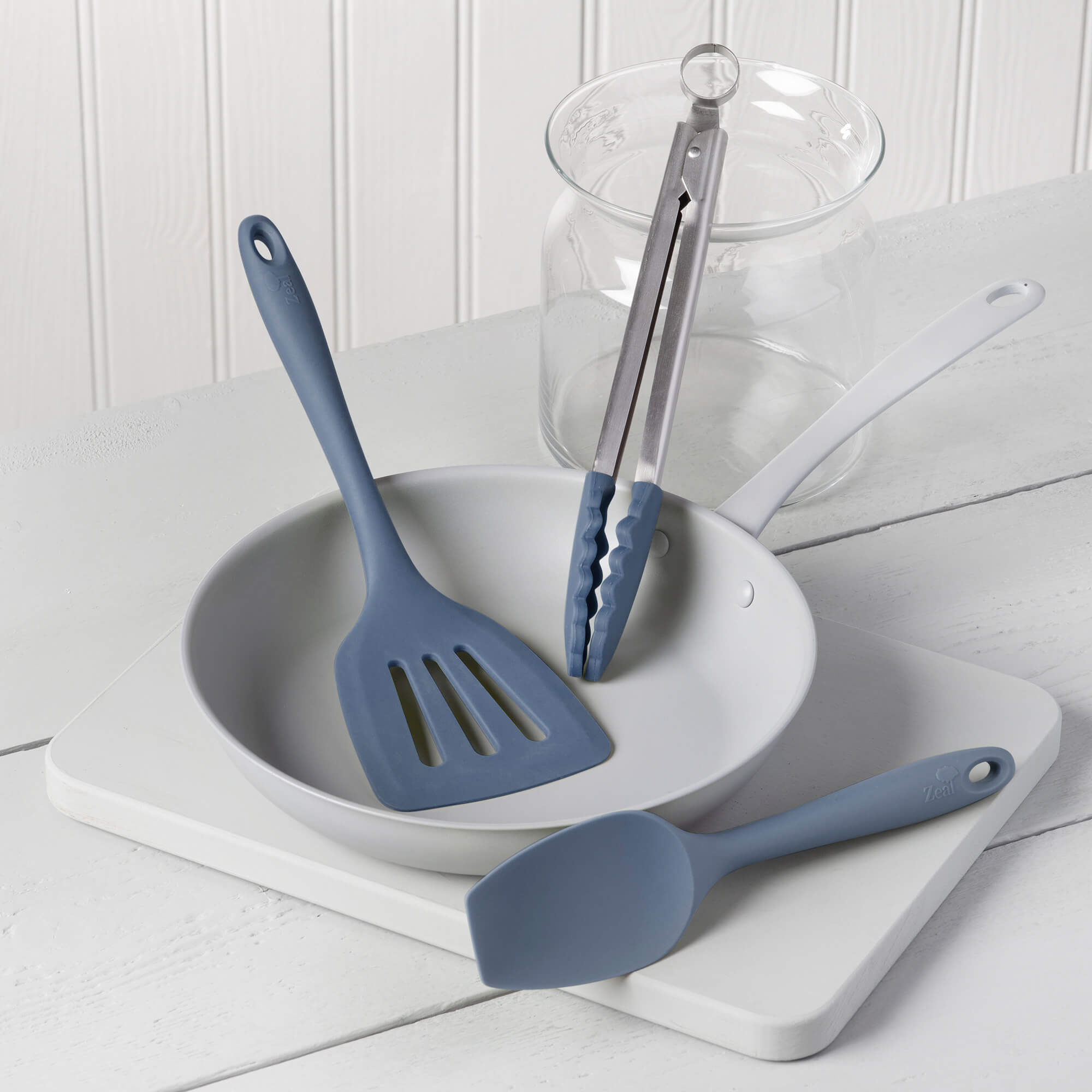 https://zealzeal.com/cdn/shop/products/zeal-jset-27_tongs-turner-and-spatula-spoon-set-of-3-in-provence-blue_lifestyle_2000x2000.jpg?v=1632141156